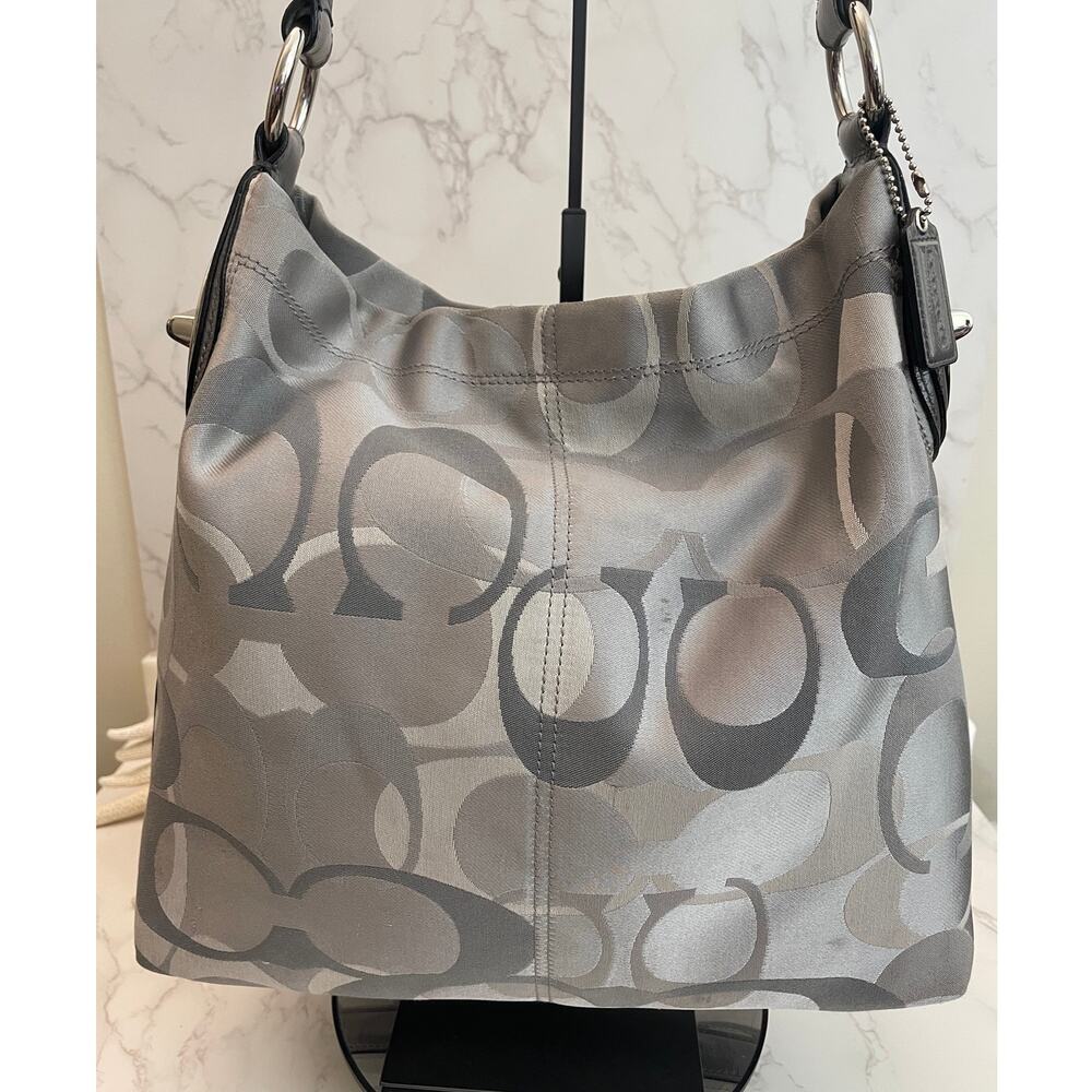 Coach Chelsea Signature Gray Canvas Patent Leather Hobo Bag GUC - Picture 3 of 9